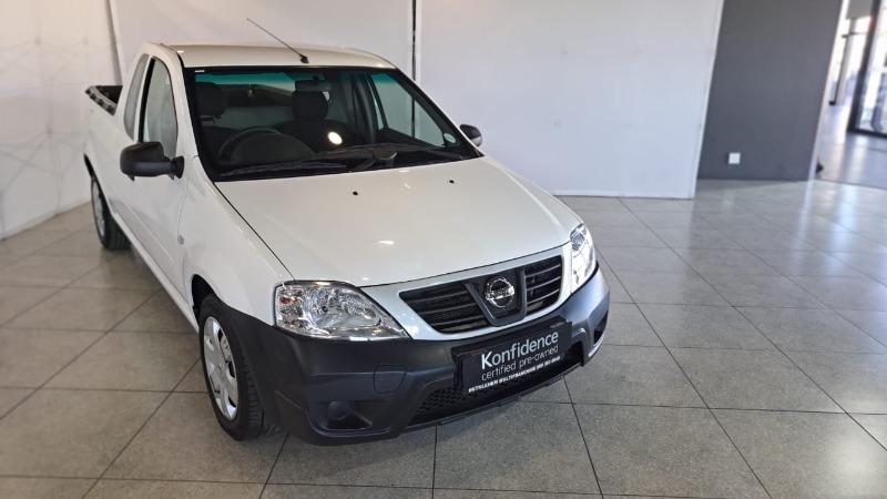 2022 NISSAN NP200 1.6I (AIRCON) SAFETY PACK